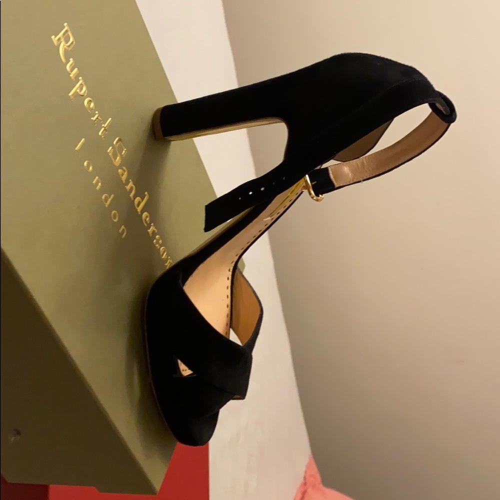 Shoes - Picture 2 of 4